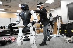 一些海外大厂将挖掘新苗子的目光锁定16至18岁的